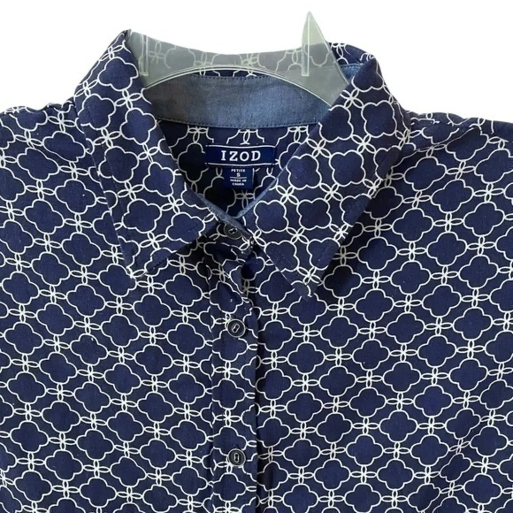 IZOD Geometric Print Button Shirt/Blouse Size PS NWOT